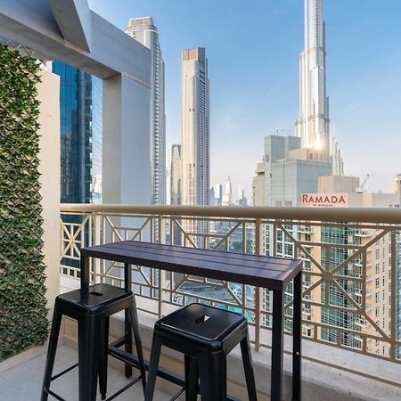 Luxury 2Br Downtown Apt With Burj Khalifa Views Dubai Luaran gambar