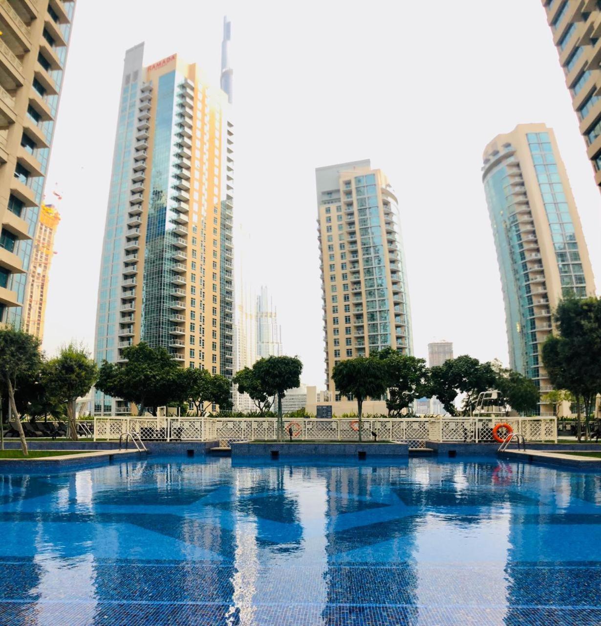 Luxury 2Br Downtown Apt With Burj Khalifa Views Dubai Luaran gambar