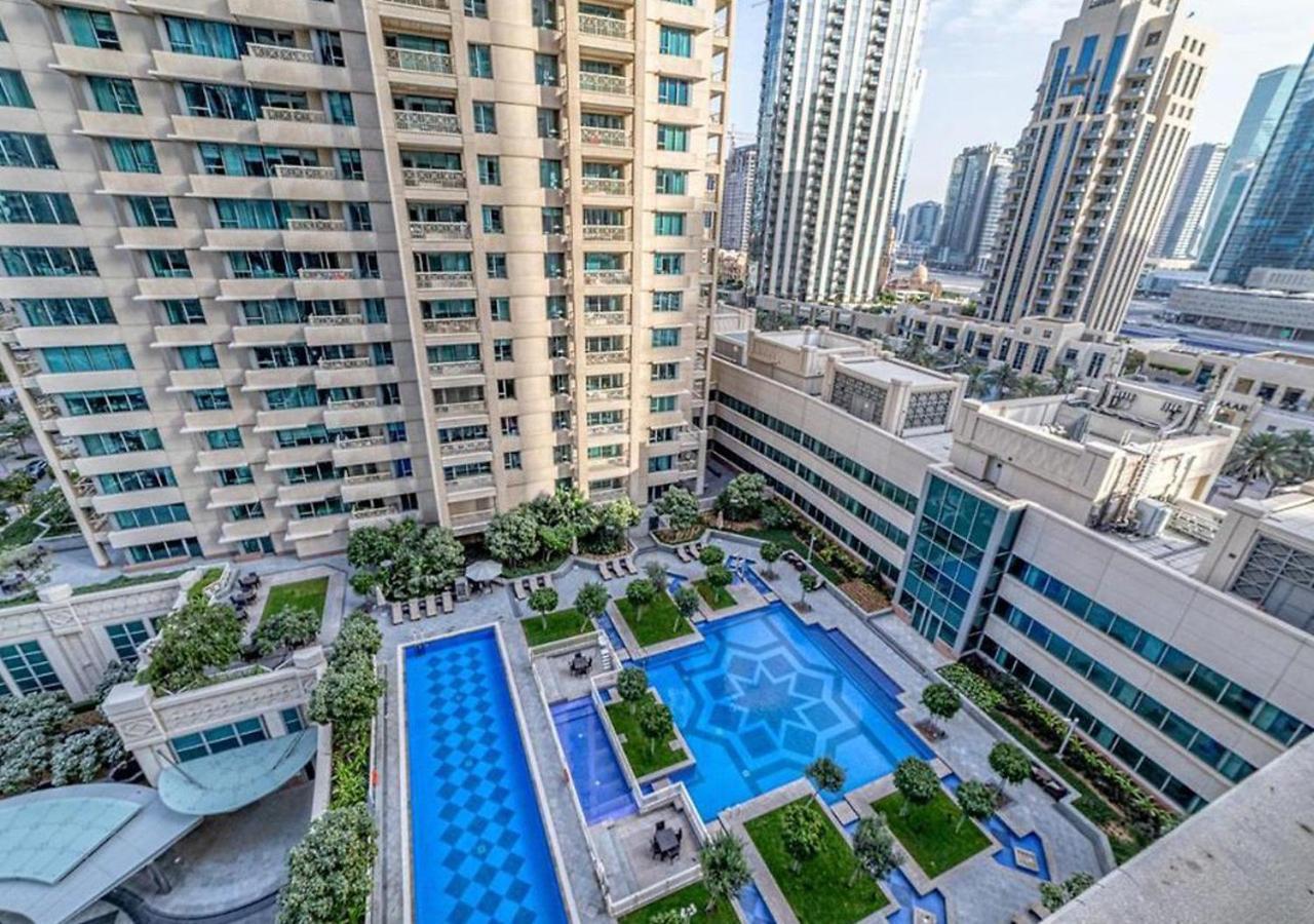Luxury 2Br Downtown Apt With Burj Khalifa Views Dubai Luaran gambar