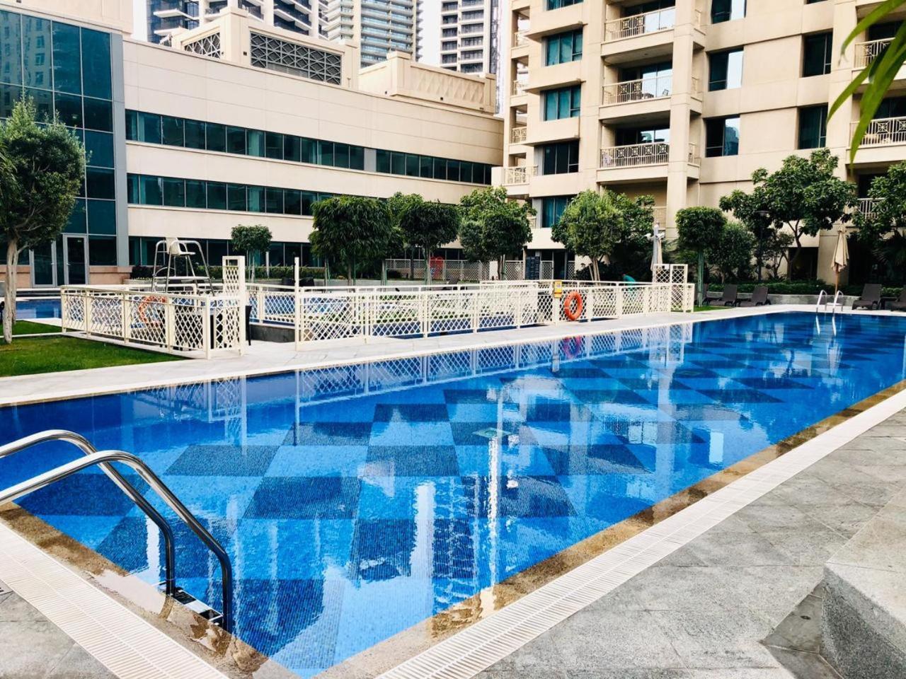 Luxury 2Br Downtown Apt With Burj Khalifa Views Dubai Luaran gambar
