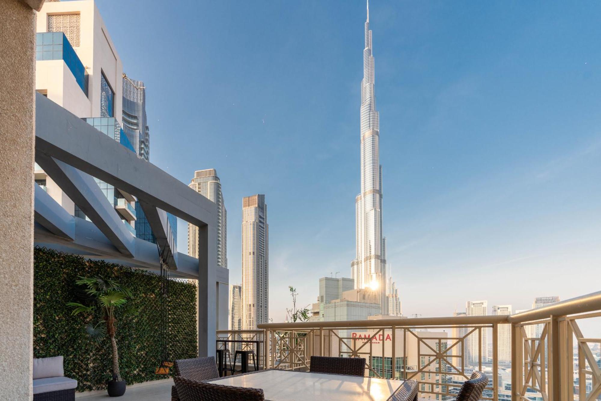Luxury 2Br Downtown Apt With Burj Khalifa Views Dubai Luaran gambar