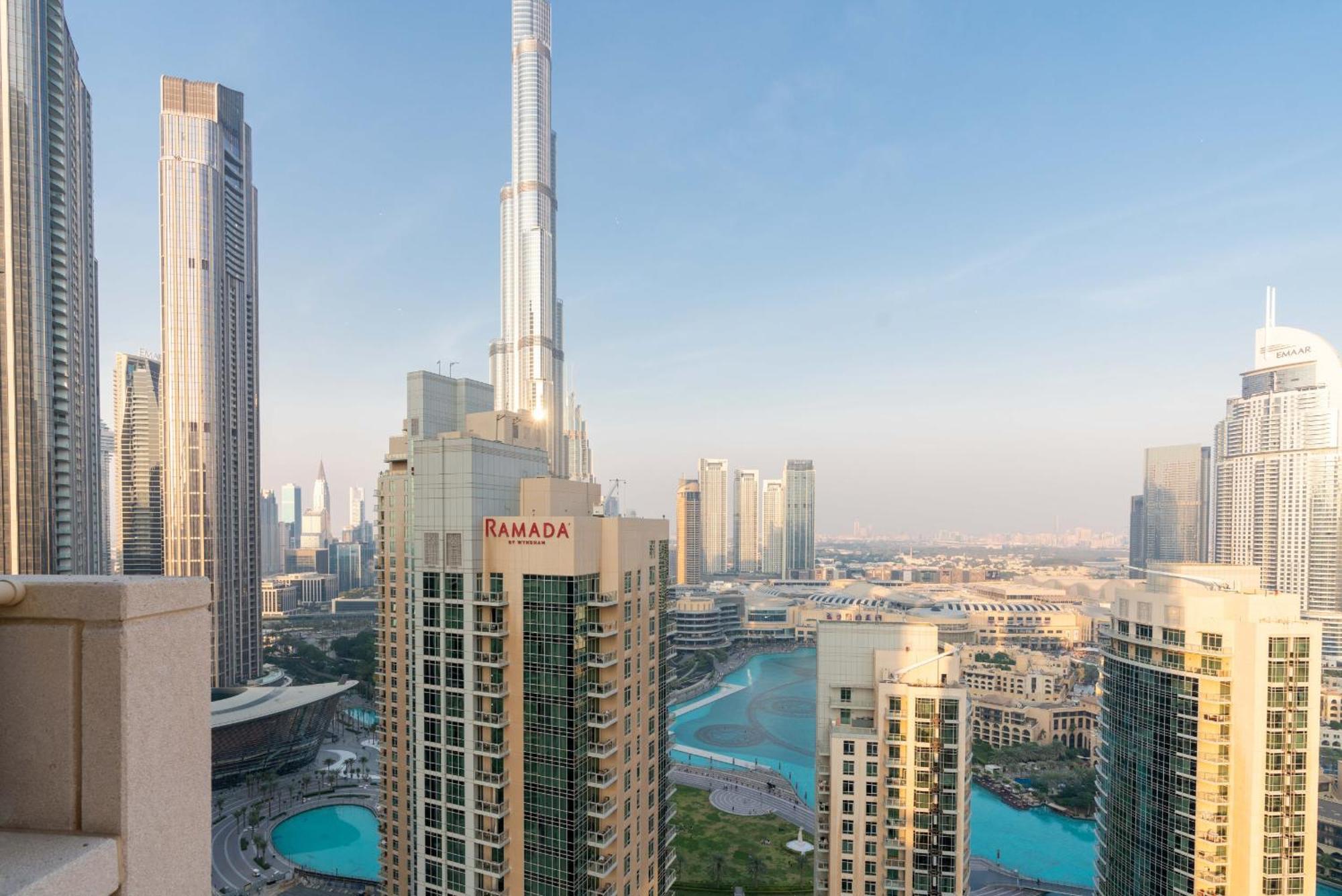 Luxury 2Br Downtown Apt With Burj Khalifa Views Dubai Luaran gambar