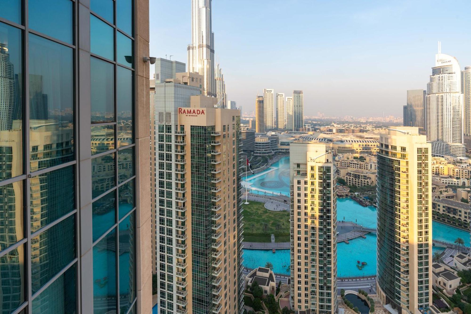 Luxury 2Br Downtown Apt With Burj Khalifa Views Dubai Luaran gambar